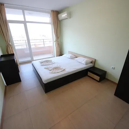 Menada Grand Kamelia Apartment *