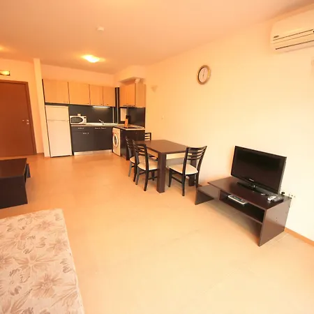 Apartment Menada Grand Kamelia