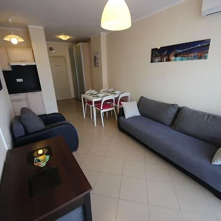 Menada Grand Kamelia Apartment *