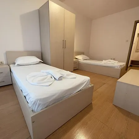 Menada Grand Kamelia Lägenhet Slăntjev Brjag