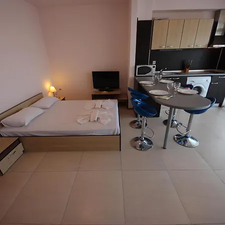 Menada Grand Kamelia Apartman