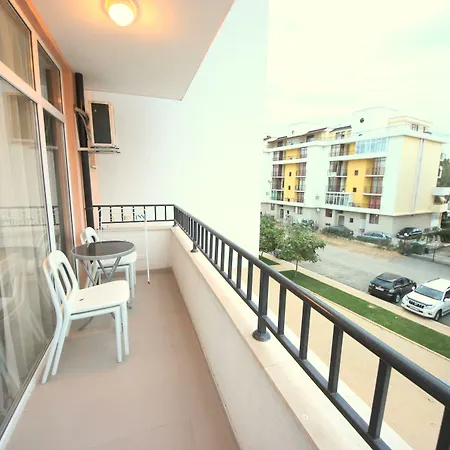 Menada Grand Kamelia Napospart