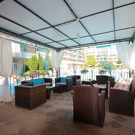 Menada Grand Kamelia Napospart