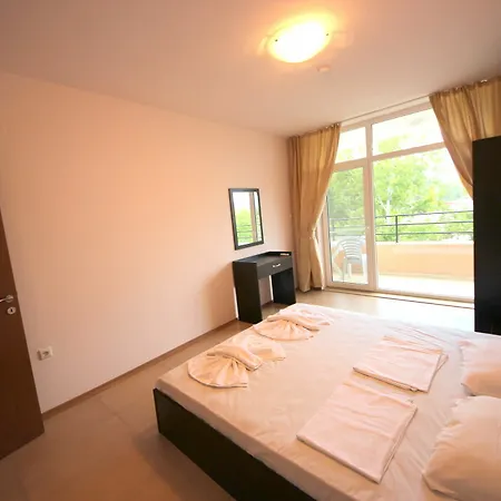 Menada Grand Kamelia * Sluneční pobřeží