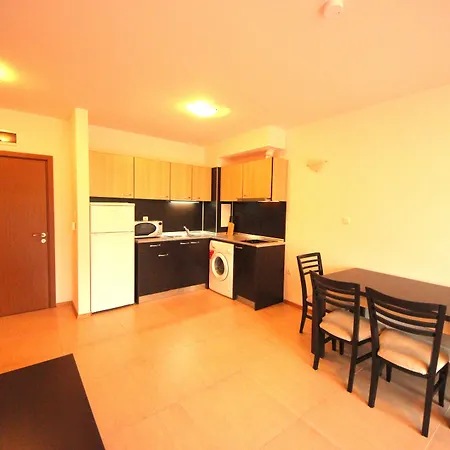 Menada Grand Kamelia Slăntjev Brjag